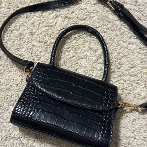 Chic Black Crocodile-Embossed Mini Bag